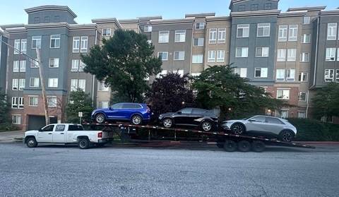 car-hauler-making-door-to-door-delivery